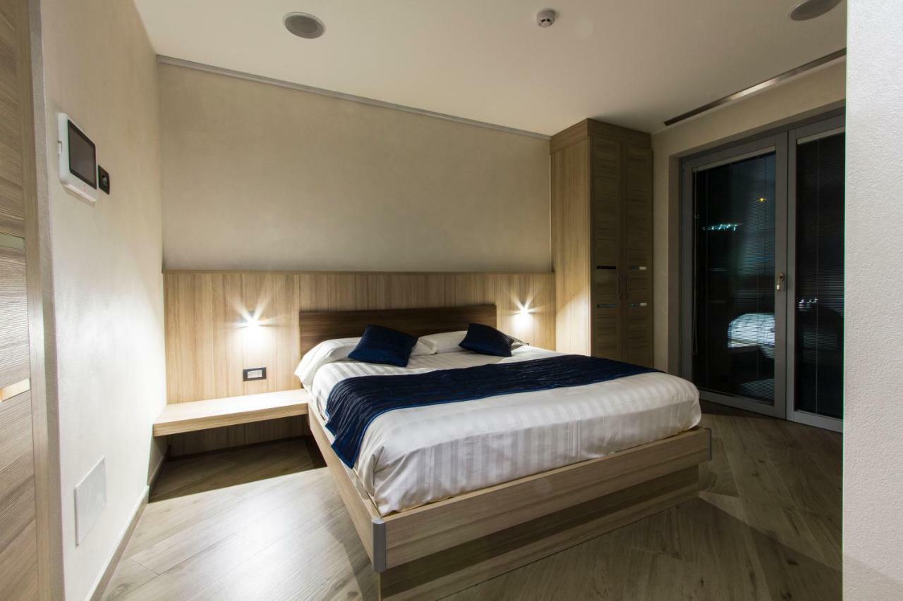 Mito Hotel Chatillon Bagian luar foto