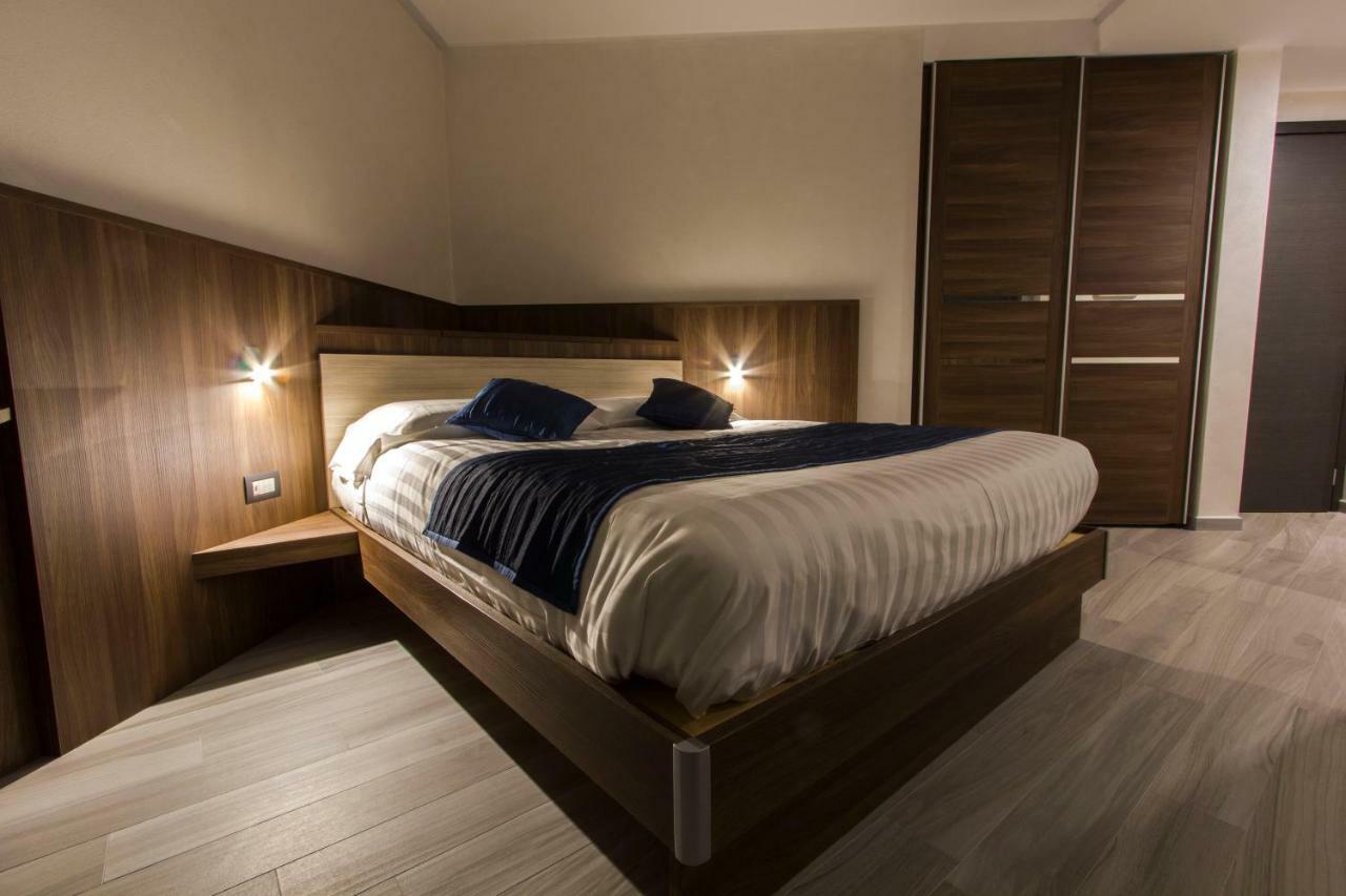 Mito Hotel Chatillon Bagian luar foto